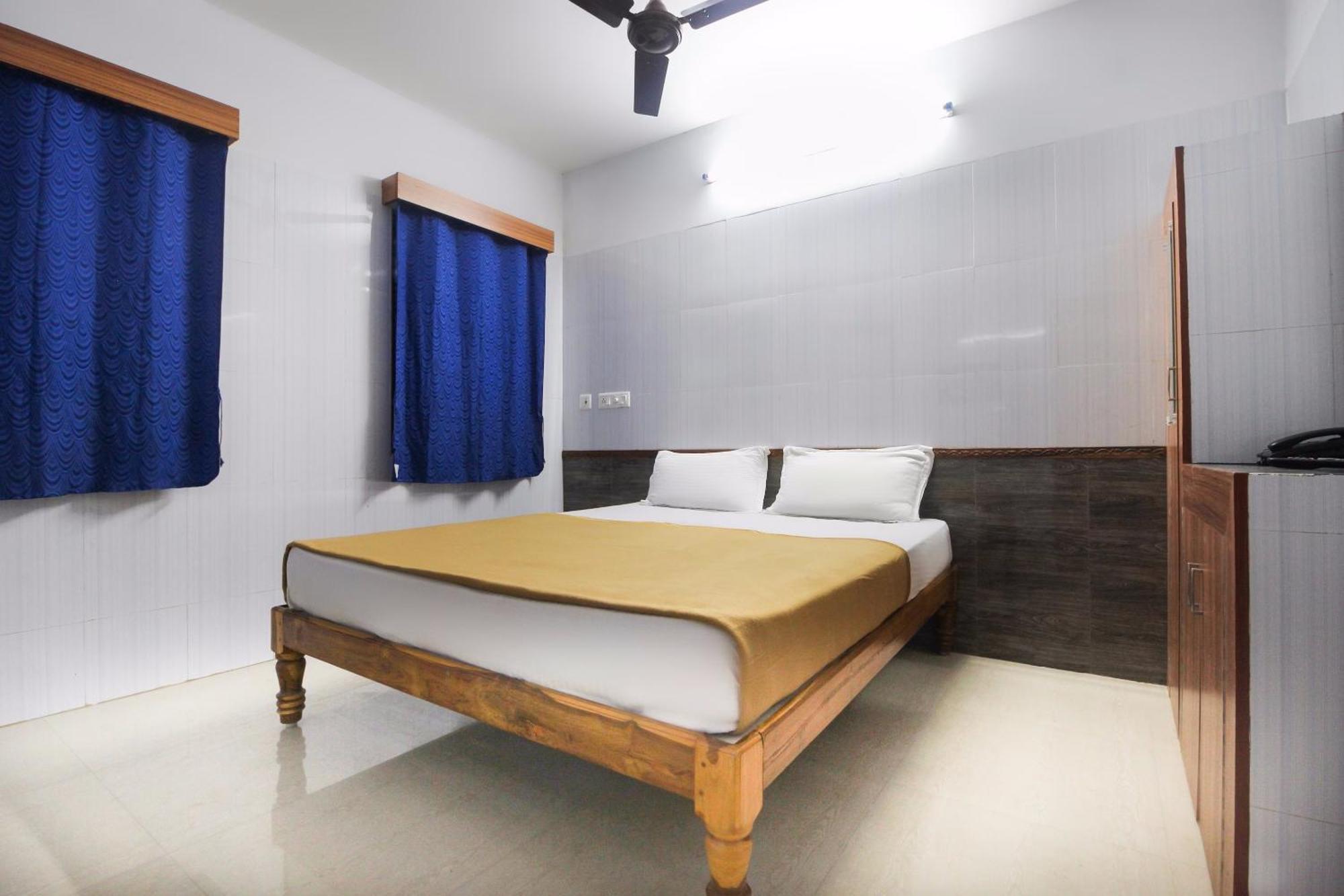 Hotel O Jks Deluxe Lodge Udaiyarpalaiyam Bagian luar foto