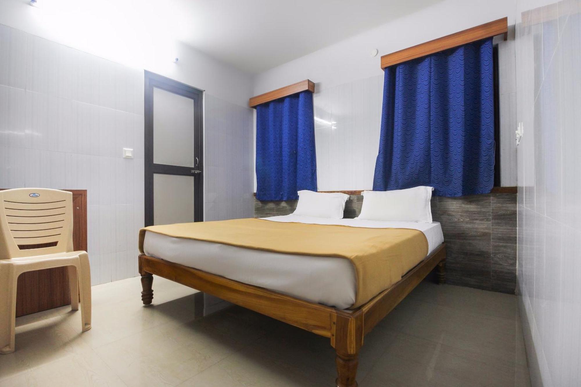 Hotel O Jks Deluxe Lodge Udaiyarpalaiyam Bagian luar foto