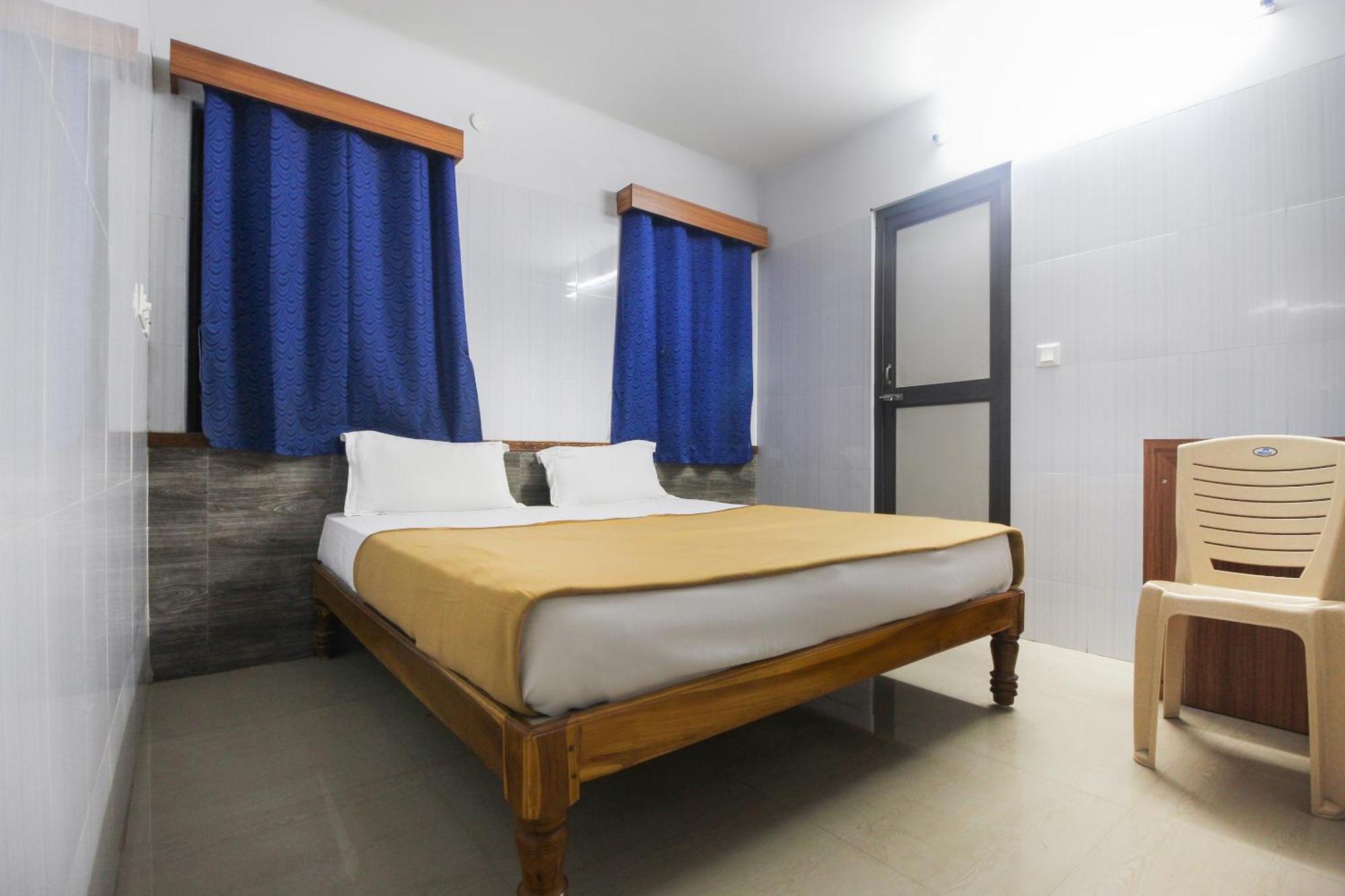 Hotel O Jks Deluxe Lodge Udaiyarpalaiyam Bagian luar foto